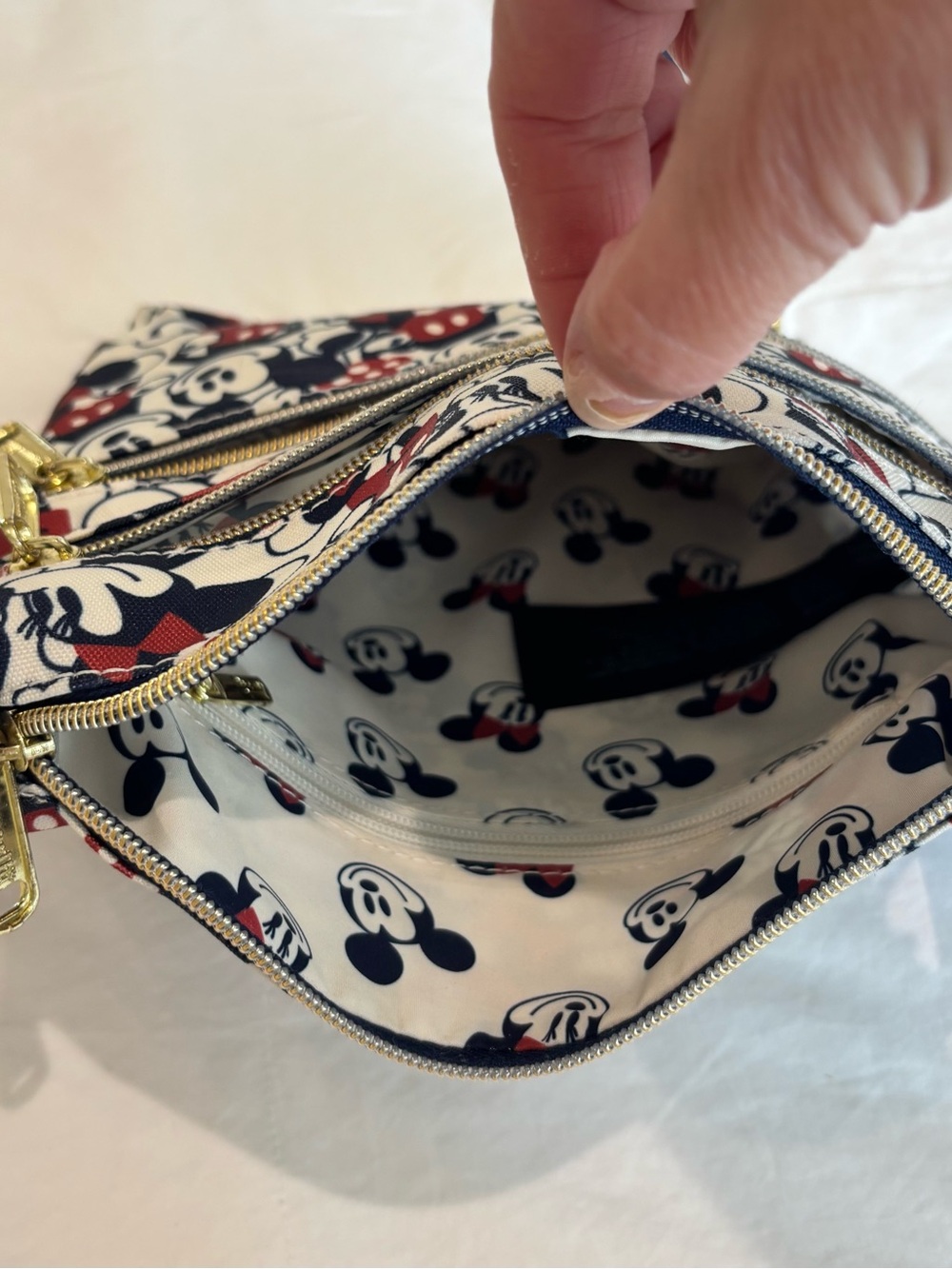 LOUNGEFLY DISNEY Passport Mickey & Minnie Mouse Crossbody Bag Blue Red Classic - Picture 4 of 9